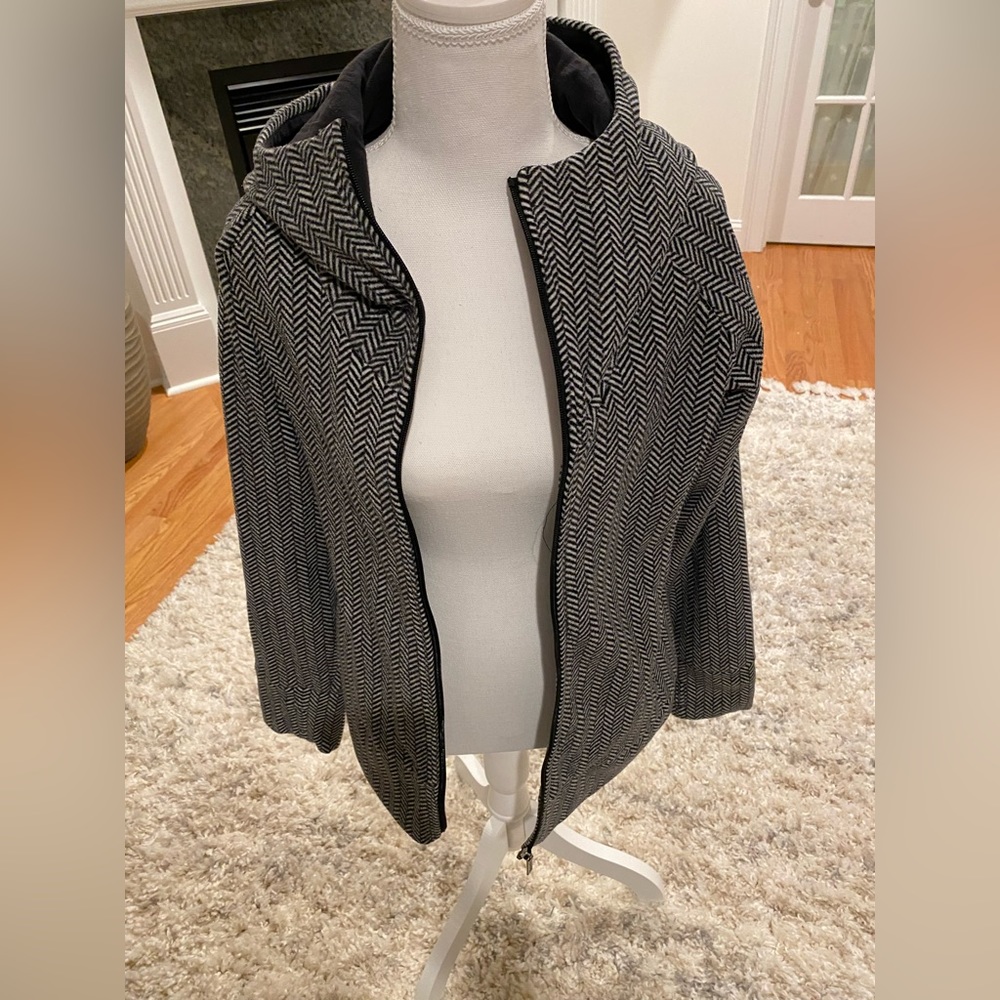 Women’s Bench zip up